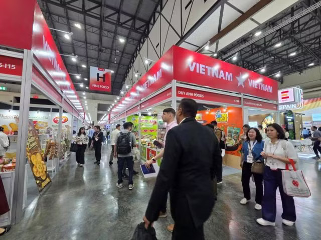 Vietnamese booths at a recent fair in Bangkok, Thailand. (Photo: VNS/VNA)