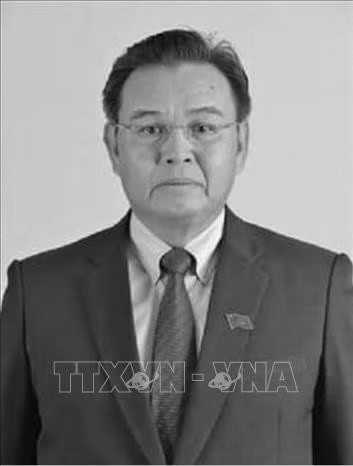 Politburo member and President of the National Assembly of Laos Xaysomphone Phomvihane passes away at 11:18 on August 8. (Photo: VNA)