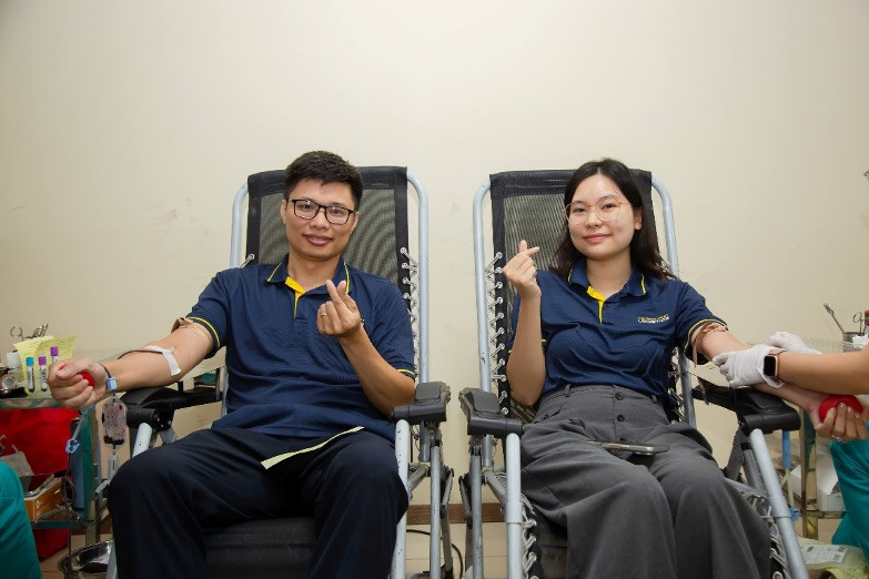 Cán bộ, nhân viên và người lao động Bưu điện Việt Nam tham gia hiến máu