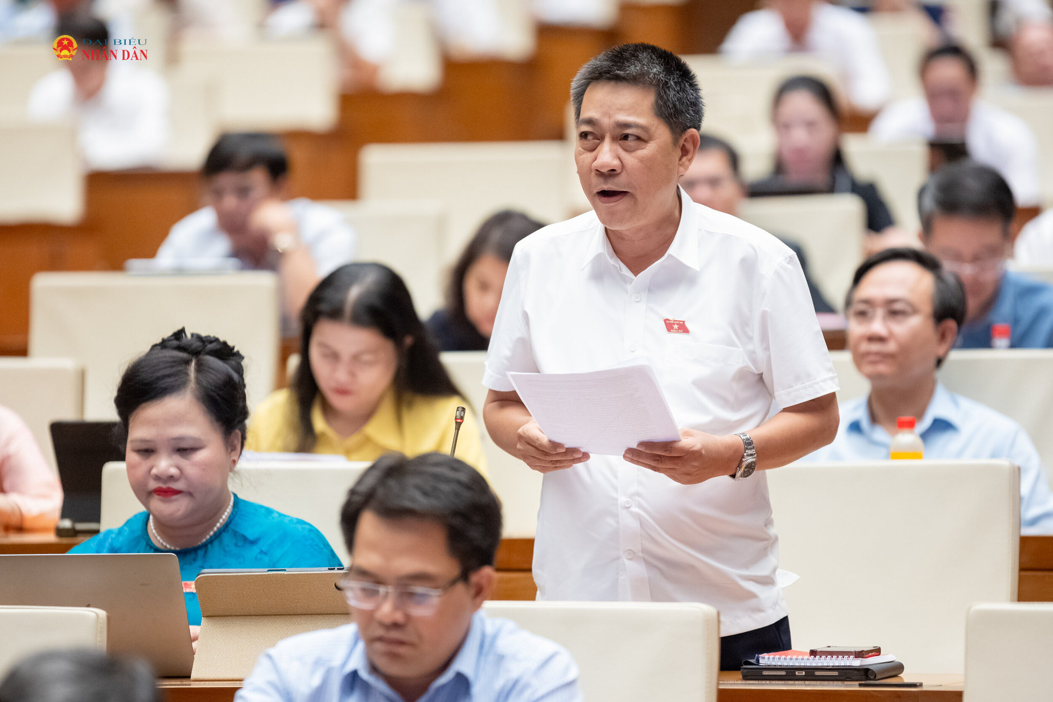 ĐBQH Nguyễn Tiến Nam (TP. Huế) phát biểu