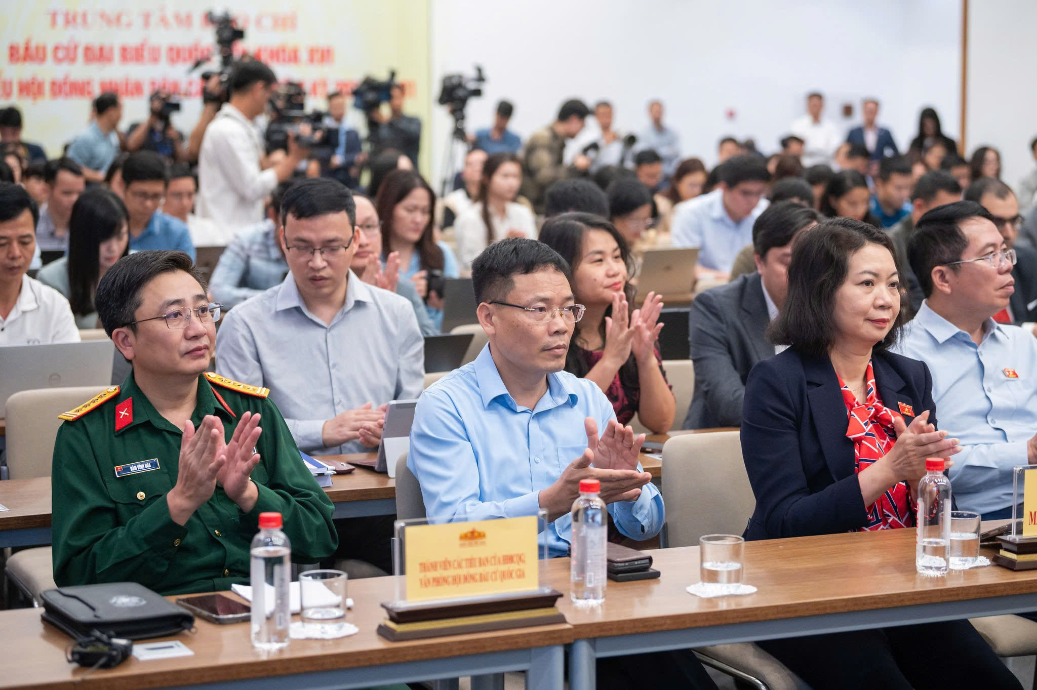 Các đại biểu tham dự cuộc họp báo. Ảnh: Phạm Thắng
