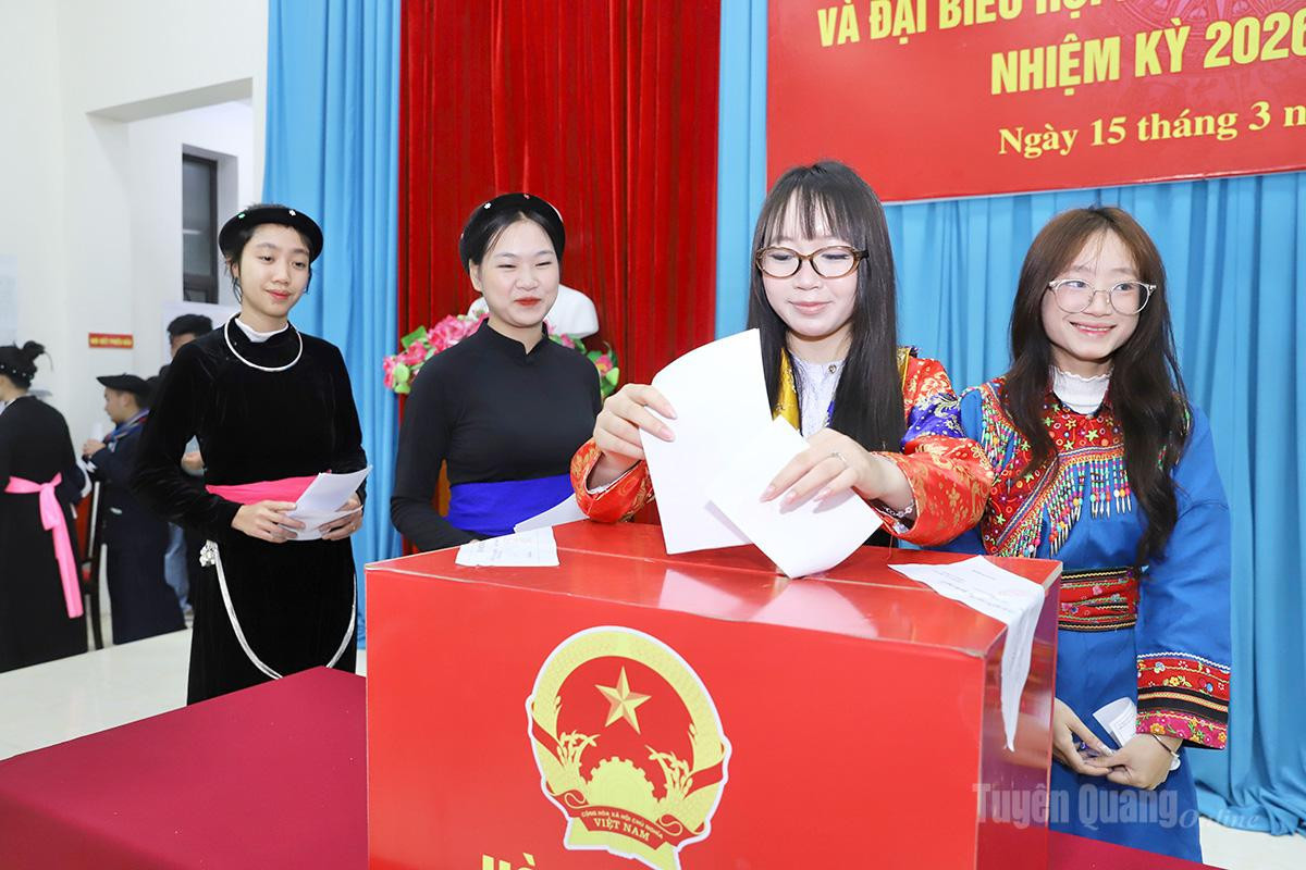 chu-tich-ubnd-tinh-phan-huy-ngoc-du-khai-mac-5_20260315103029.jpg