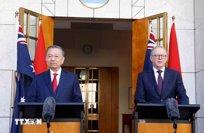 Tổng Bí thư, Chủ tịch nước Tô Lâm và Thủ tướng Australia Anthony Albanese gặp gỡ báo chí. (Ảnh: Thống Nhất/TTXVN)