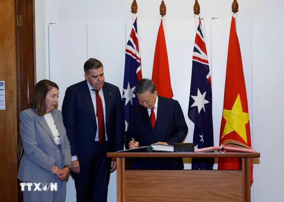 efb0c8972265f49d8f86164867992-_ttxvn-tong-bi-thu-chu-tich-nuoc-hoi-kien-hai-chu-tich-thuong-vien-va-ha-vien-australia-3.jpg.avif