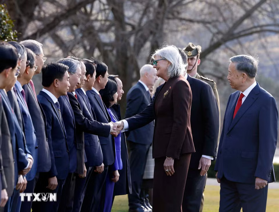 f6b1bfe70b3203772c7979020cefa-_ttxvn-le-don-tong-bi-thu-chu-tich-nuoc-to-lam-tham-cap-nha-nuoc-toi-australia-8946438-6.jpg.avif