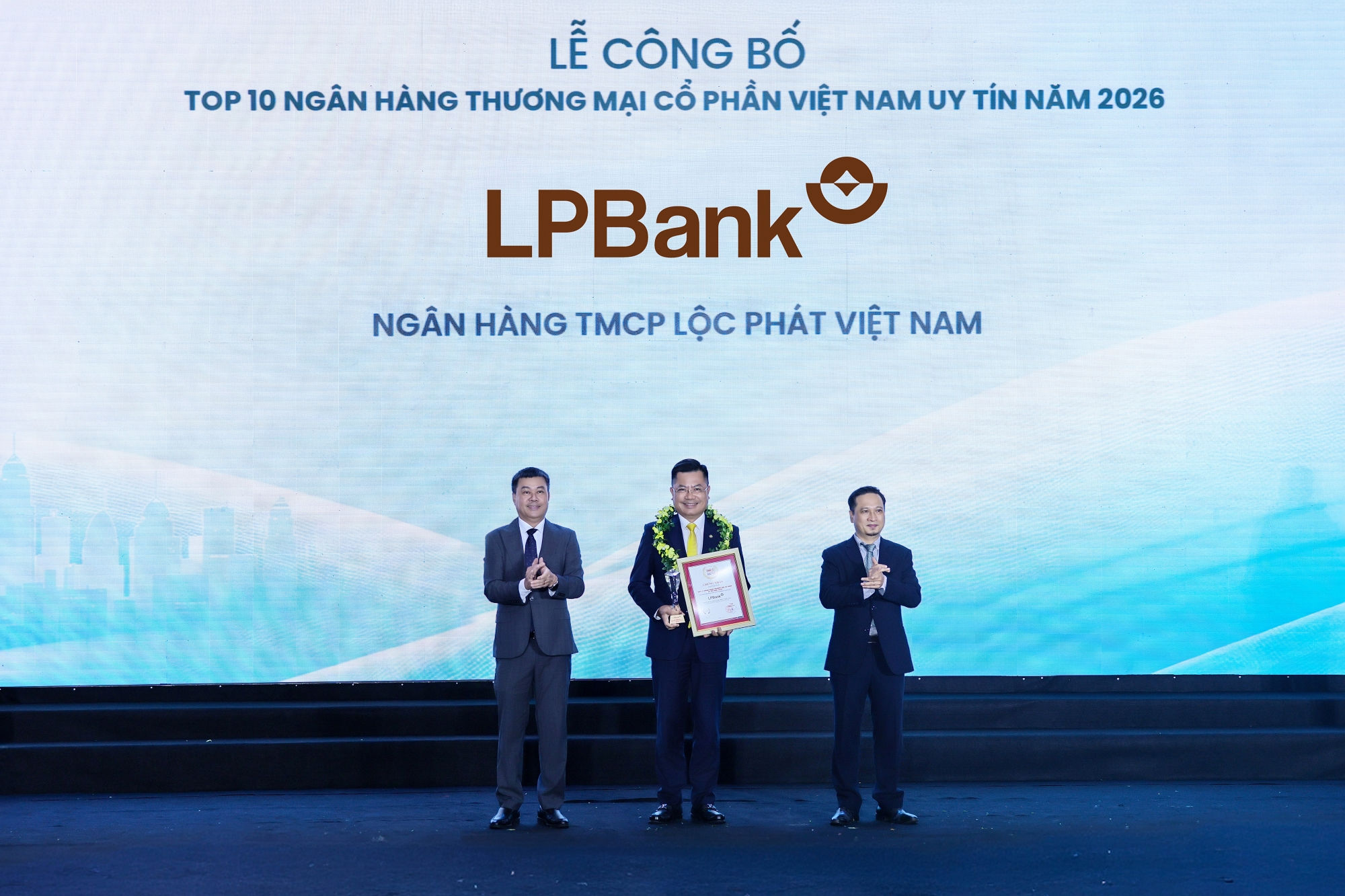 Giai thuong VNR - anh 1