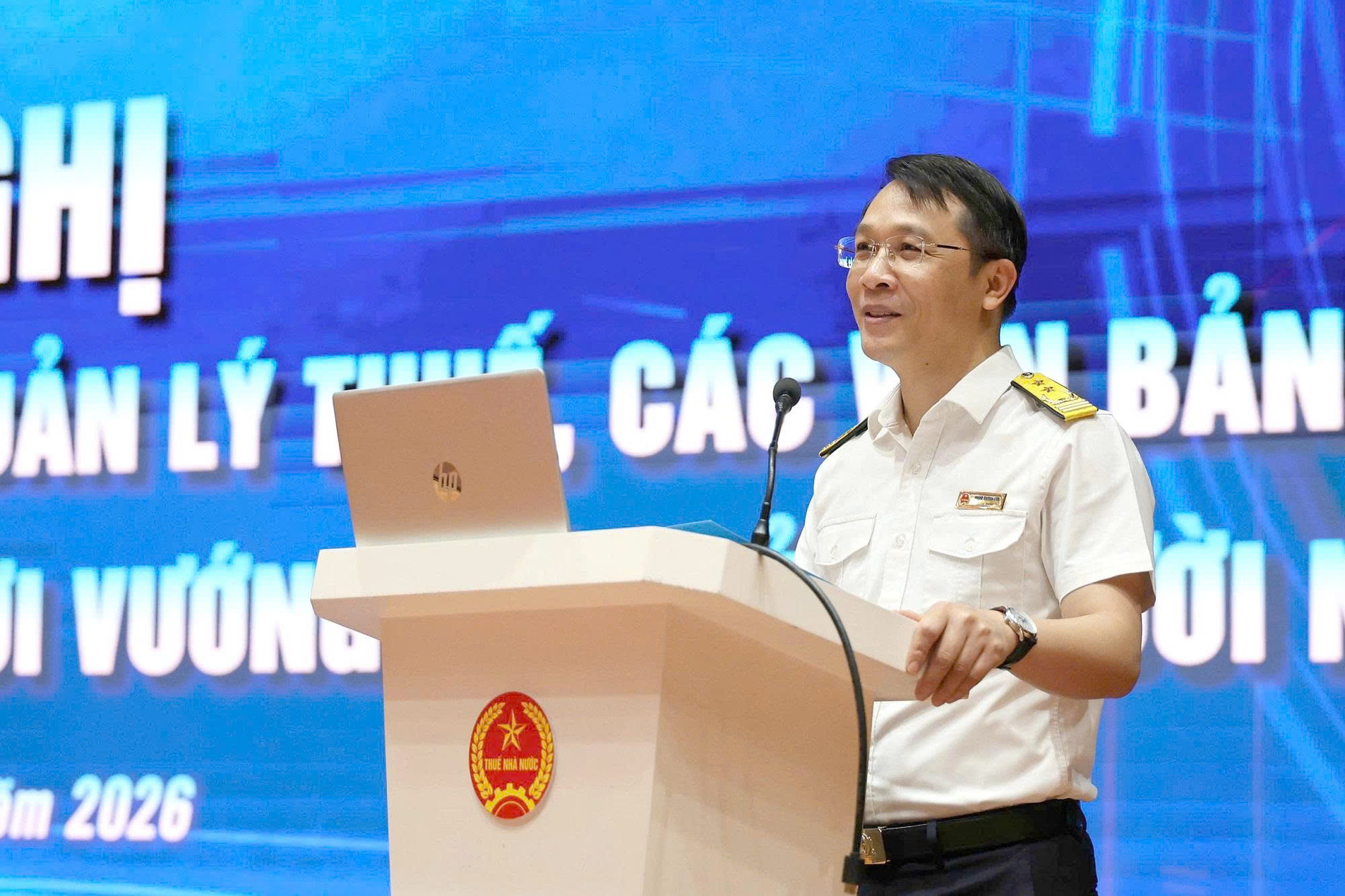 thuế 1
