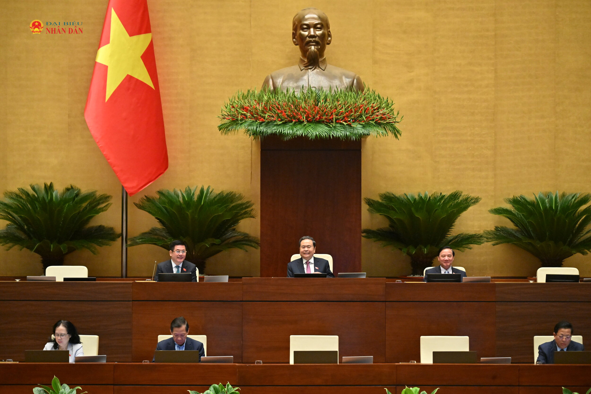 Chủ tịch Quốc hội Trần Thanh Mẫn chủ trì phiên họp