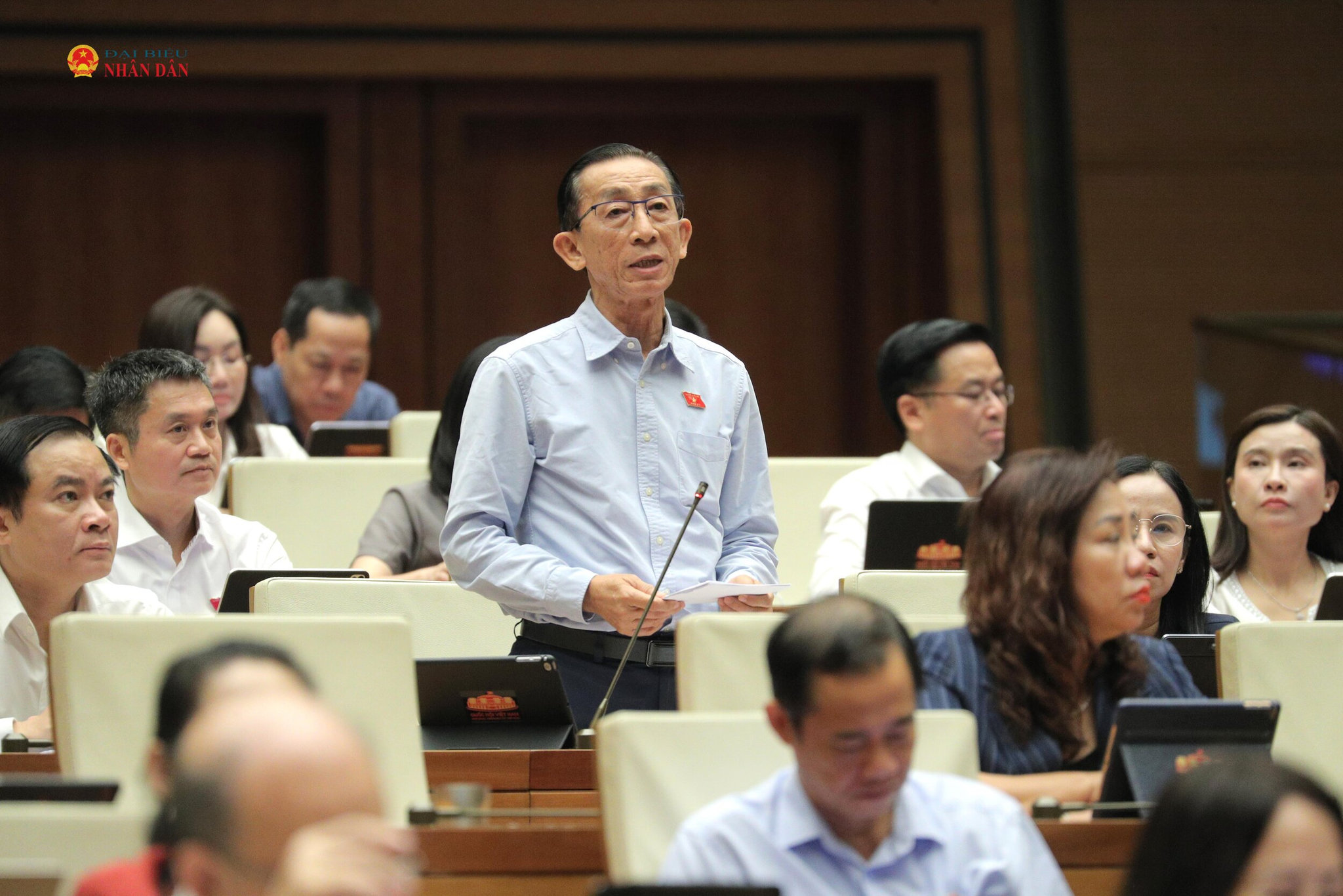 ĐBQH Trần Hoàng Ngân (TP. Hồ Chí Minh) phát biểu