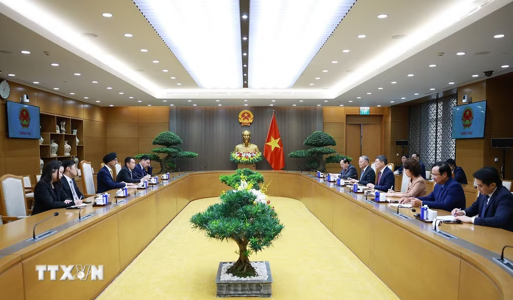 ttxvn-thu-tuong-le-minh-hung-tiep-dai-su-singapore-rajpal-singh-2.jpg