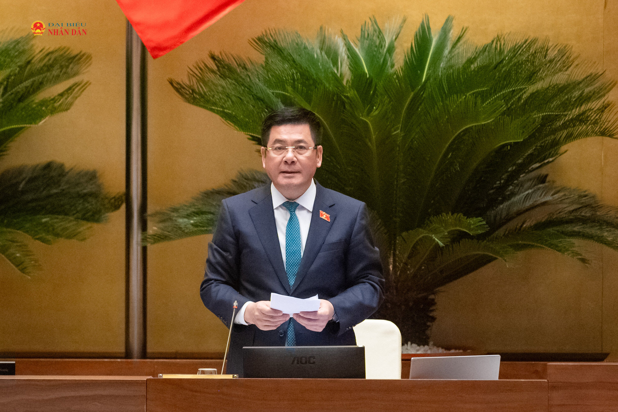 Chủ tịch Quốc hội Trần Thanh Mẫn chủ trì, Phó Chủ tịch Quốc hội Nguyễn Hồng Diên điều hành nội dung phiên họp