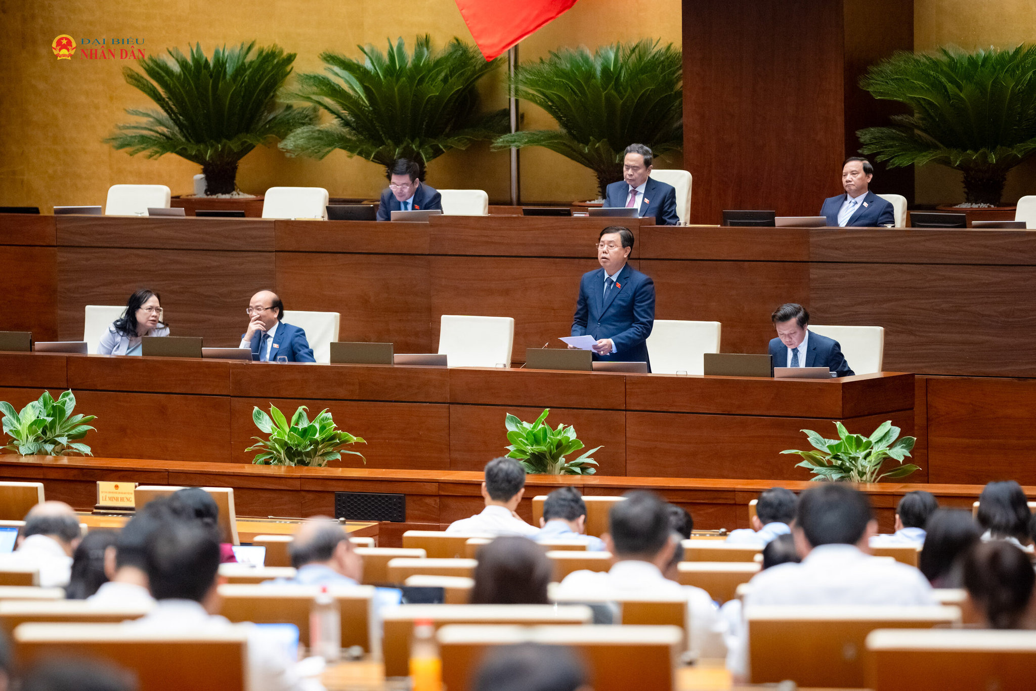 Bộ trưởng Bộ Nội vụ Nguyễn Tiến Hải phát biểu giải trình, làm rõ một số vấn đề đại biểu Quốc hội nêu