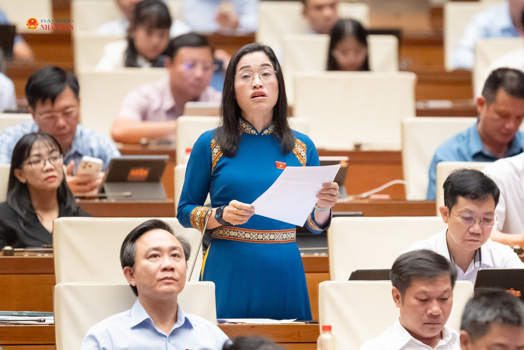 ĐBQH Cil Bri (Lâm Đồng) phát biểu