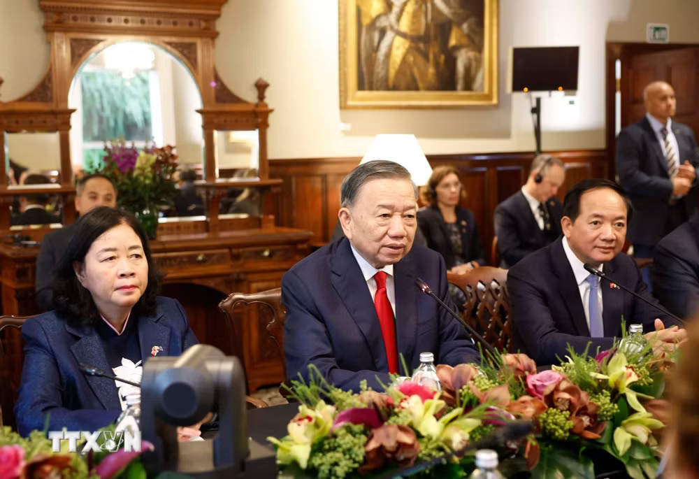 Tổng Bí thư, Chủ tịch nước Tô Lâm phát biểu tại cuộc hội đàm chính thức với Thủ tướng New Zealand Christopher Luxon. (Ảnh: Thống Nhất/TTXVN) ttxvn-tong-bi-thu-chu-tich-nuoc-to-lam-hoi-dam-chinh-thuc-voi-thu-tuong-new-zealand-7.jpg