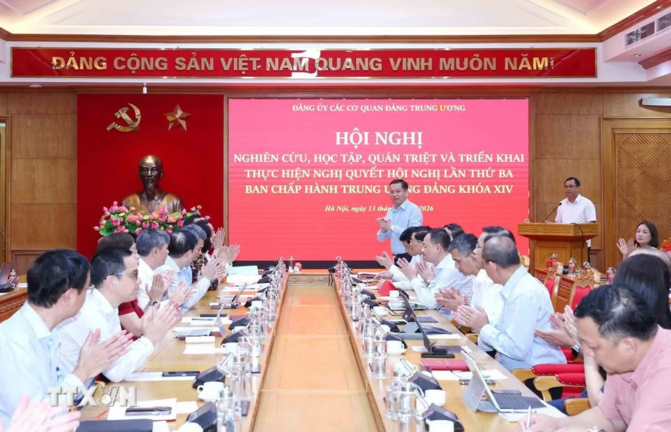 c7de6-_ttxvn-dang-uy-cac-co-quan-dang-trung-uong-quan-triet-trien-khai-thuc-hien-nghi-quyet-trung-uong-3-khoa-xiv-4.jpg.avif