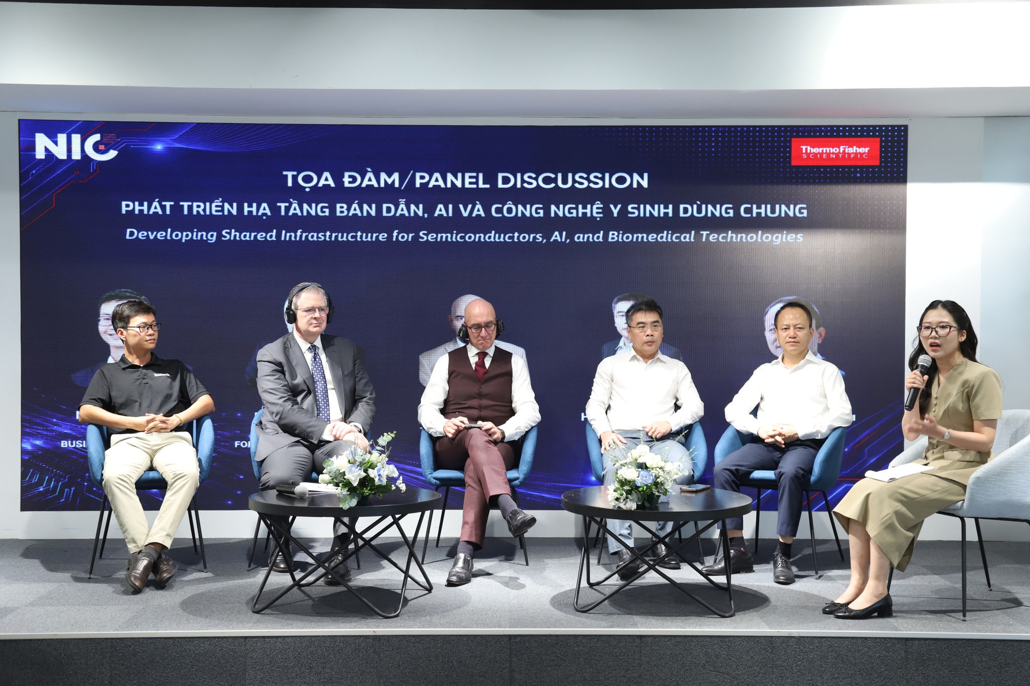 hien-thuc-hoa-muc-tieu-phat-trien-cong-nghiep-ban-dan-ai-va-doi-moi-sang-tao-20260813103357.jpg