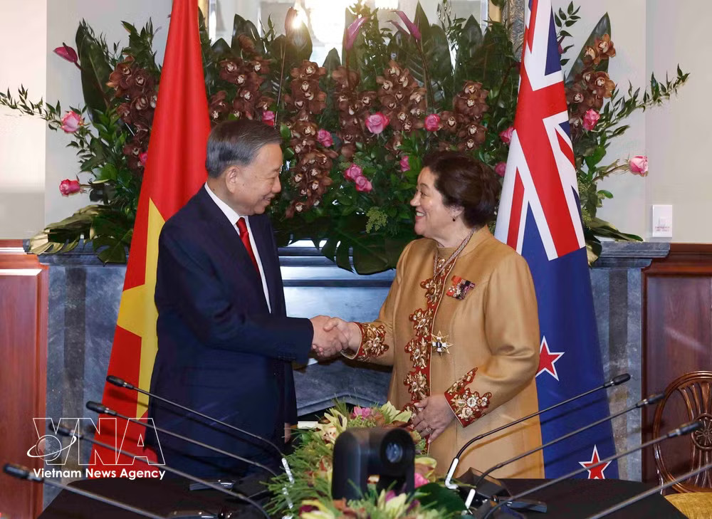 Party General Secretary and President To Lam and New Zealand Governor-General Cindy Kiro before their talks. (Photo: VNA) vnanet-tong-bi-thu-chu-tich-nuoc-to-lam-va-toan-quyen-new-zealand-cindy-kiro-truoc-hoi-dam-anh-ttxvn.jpg