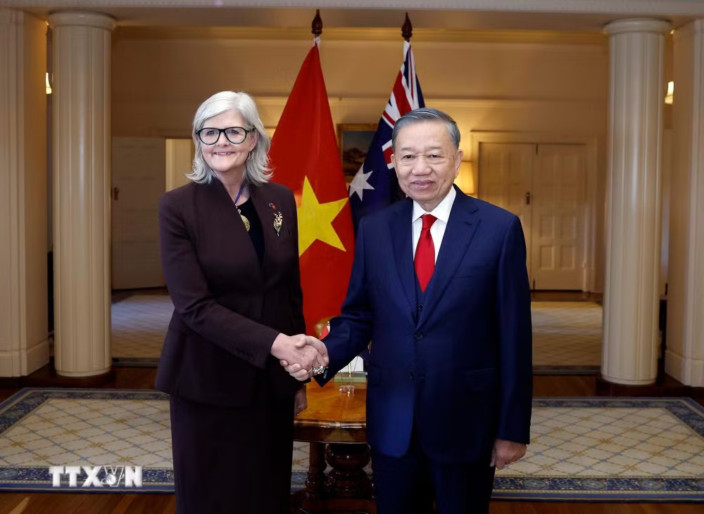 efb0c8972265f49d8f86164867992-_ttxvn-le-don-tong-bi-thu-chu-tich-nuoc-to-lam-tham-cap-nha-nuoc-toi-australia-8946465-1.jpg.avif