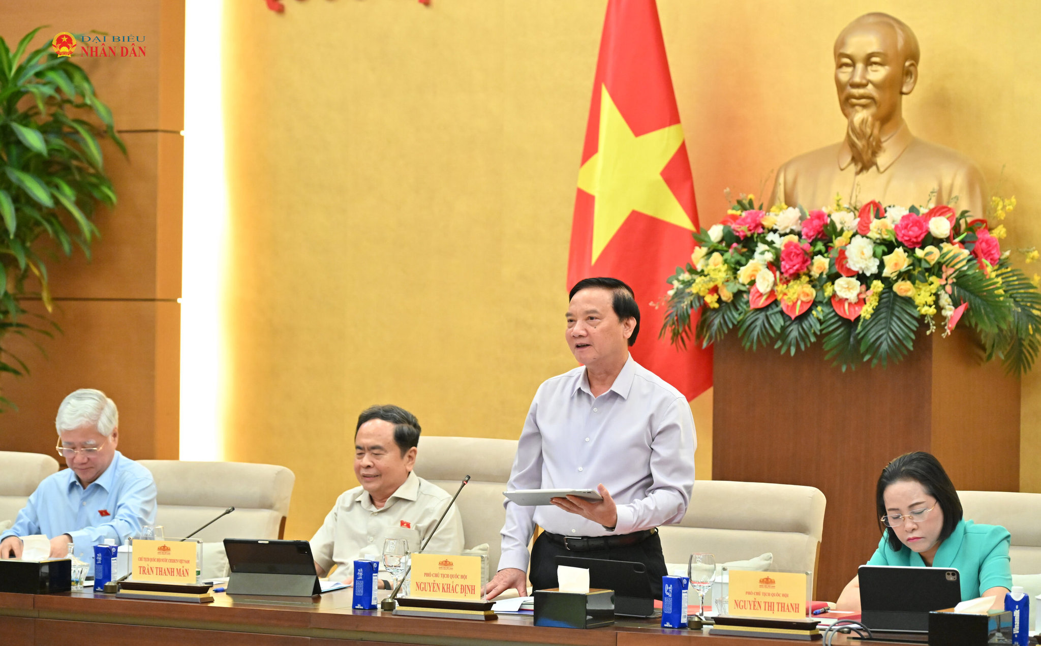 pho-chu-tich-quoc-hoi-nguyen-khac-dinh-phat-bieuvqk_0323.jpg