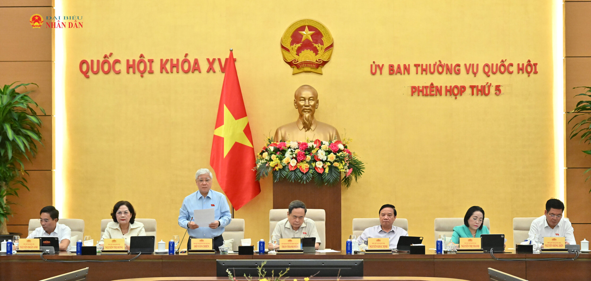 pho-chu-tich-thuong-truc-quoc-hoi-do-van-chien-dieu-hanh-phien-hopvqk_0107.jpg
