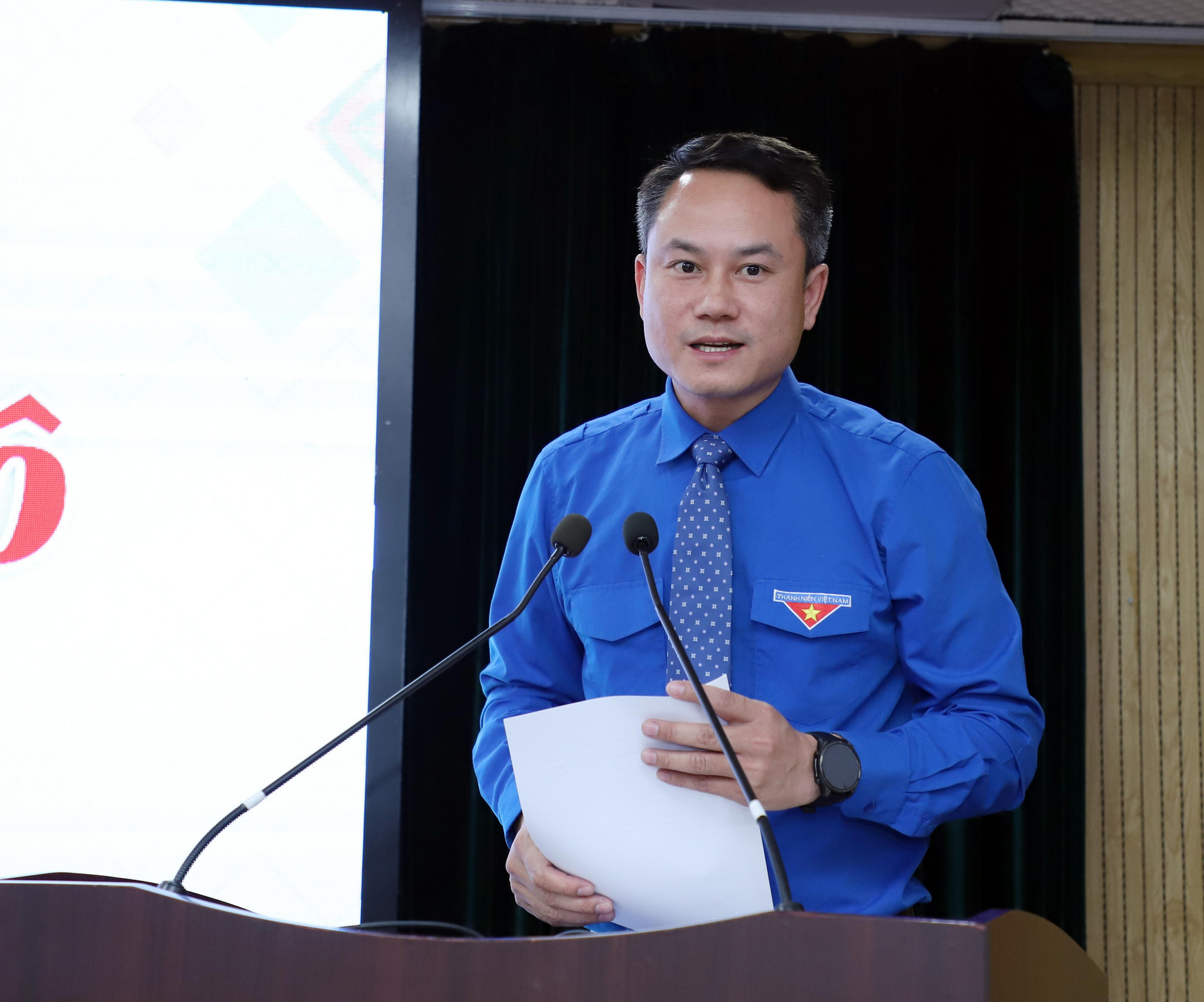 Anh Nguyễn Kim Quy - Bí thư Trung ương Đoàn, Phó Chủ tịch Thường trực Trung ương Hội Liên hiệp Thanh niên Việt Nam phát biê