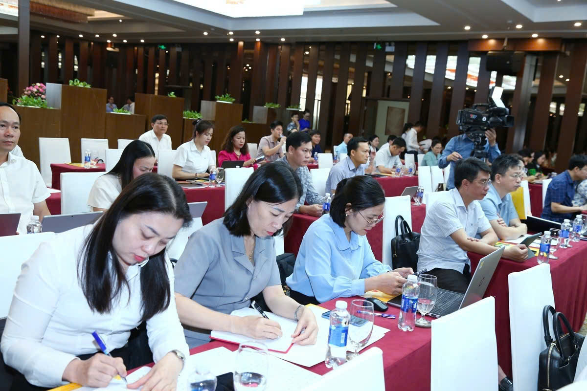 Các đại biểu HĐND tỉnh Thanh Hóa tham dự Hội nghị tập huấn, bồi dưỡng nâng cao kỹ năng hoạt động cho đại biểu HĐND tỉnh
