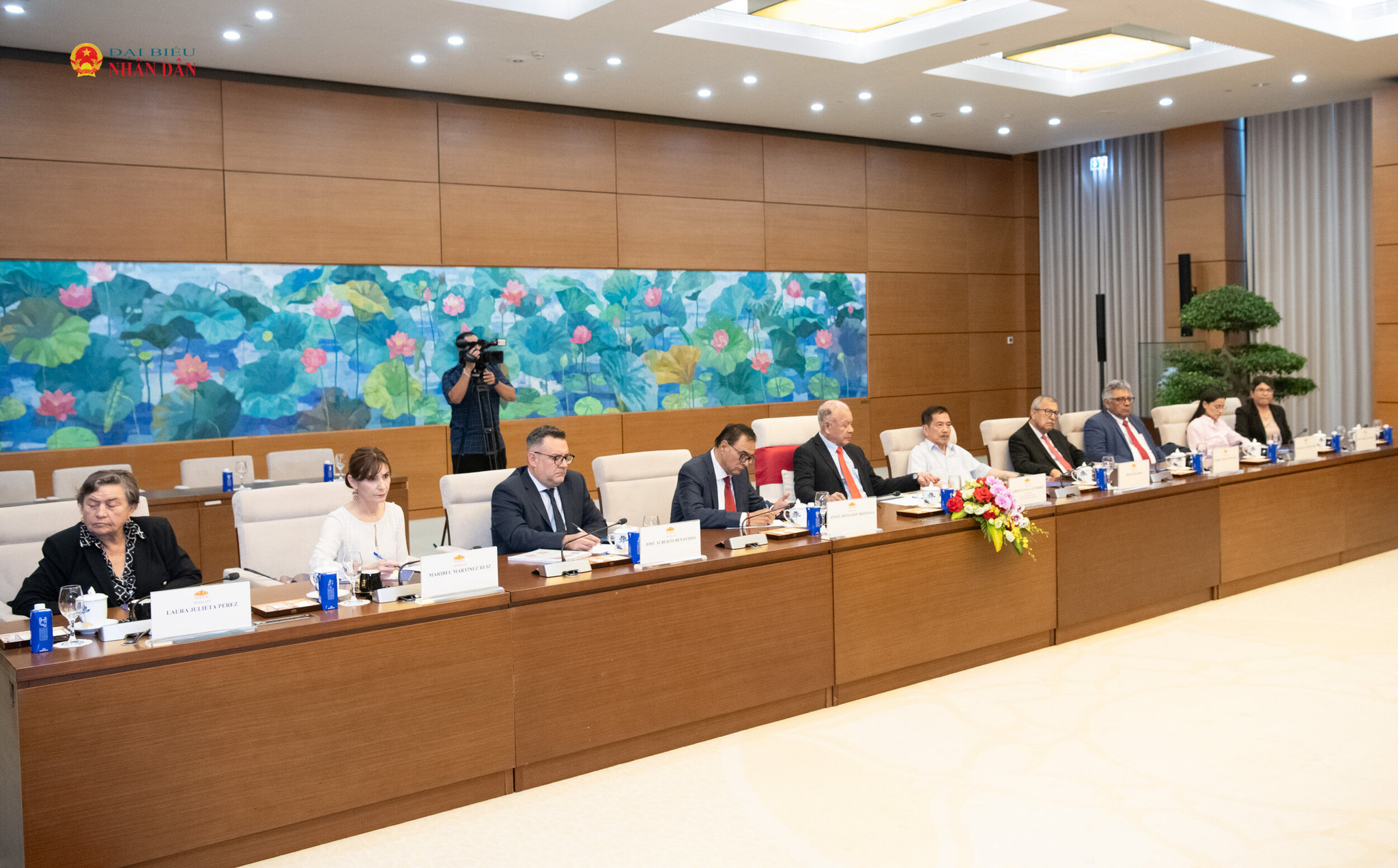 Tổng Bí thư đảng Lao động Mexico Alberto Anaya Gutiérrez và các đại biểu Mexico tại cuộc tiếp
