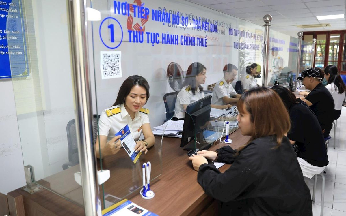 ubnd-hanoi.mediacdn.vn-90649499933302784-2025-2-20-_thue-tay-ho-17400610553351305993182-0-34-749-1232-crop-17400610653721884914297.jpg