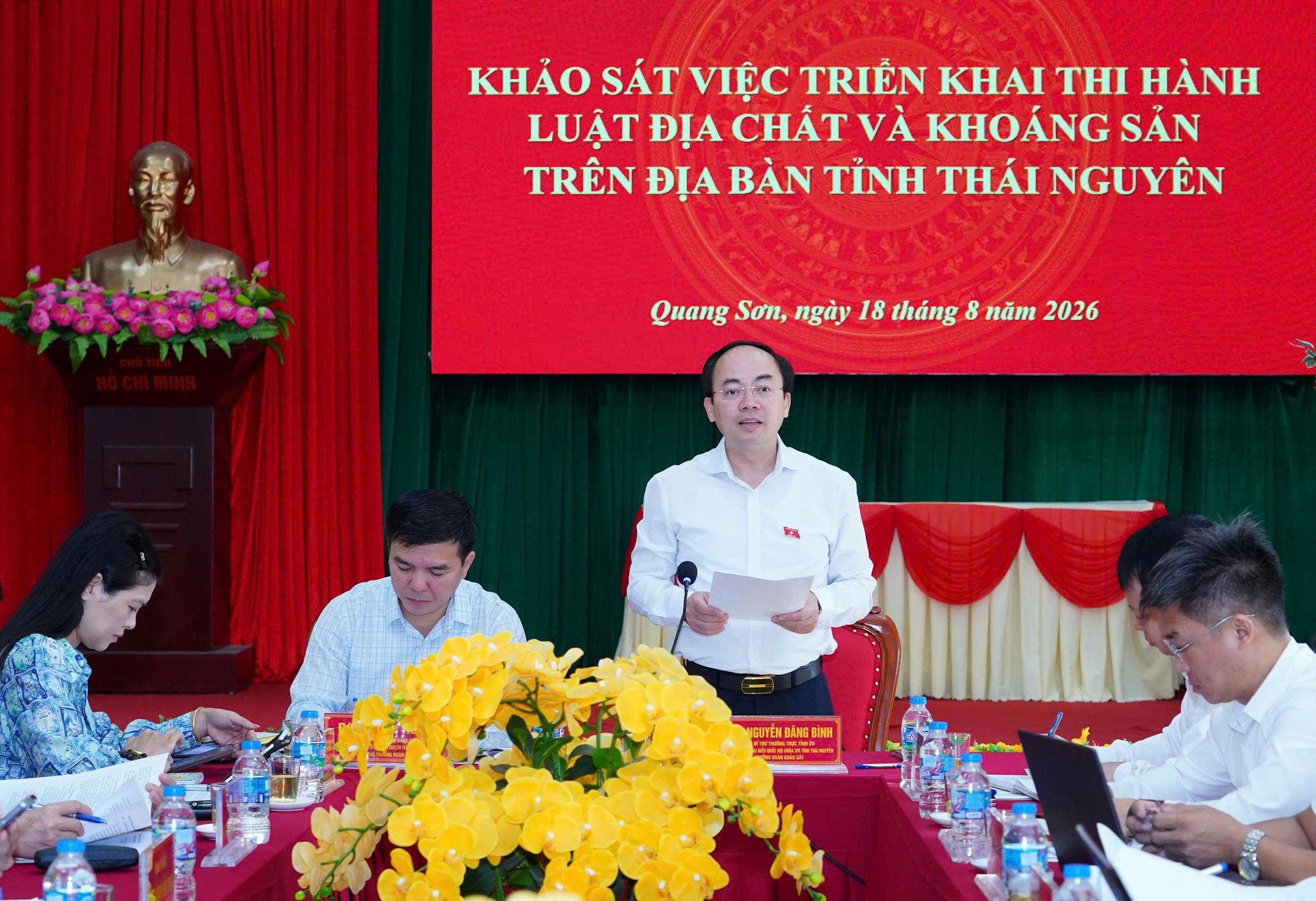 Phó Bí thư Thường trực Tỉnh ủy, Trưởng Đoàn ĐBQH tỉnh Thái Nguyên Nguyễn Đăng Bình, chủ trì chương trình khảo sát. Ảnh: Đồng Văn Thưởng.