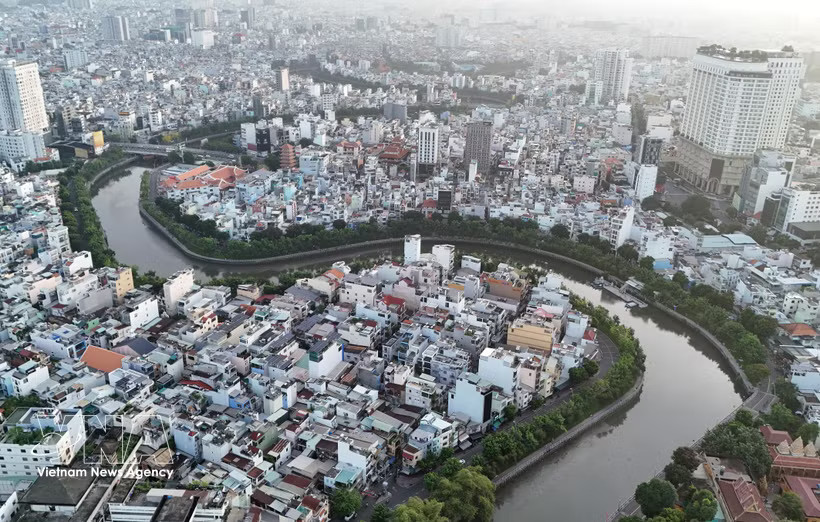 An aerial view of the Nhieu Loc – Thi Nghe area in Ho Chi Minh City. The southern metropolis is home to the Vietnam International Financial Centre. (Photo: VNA)