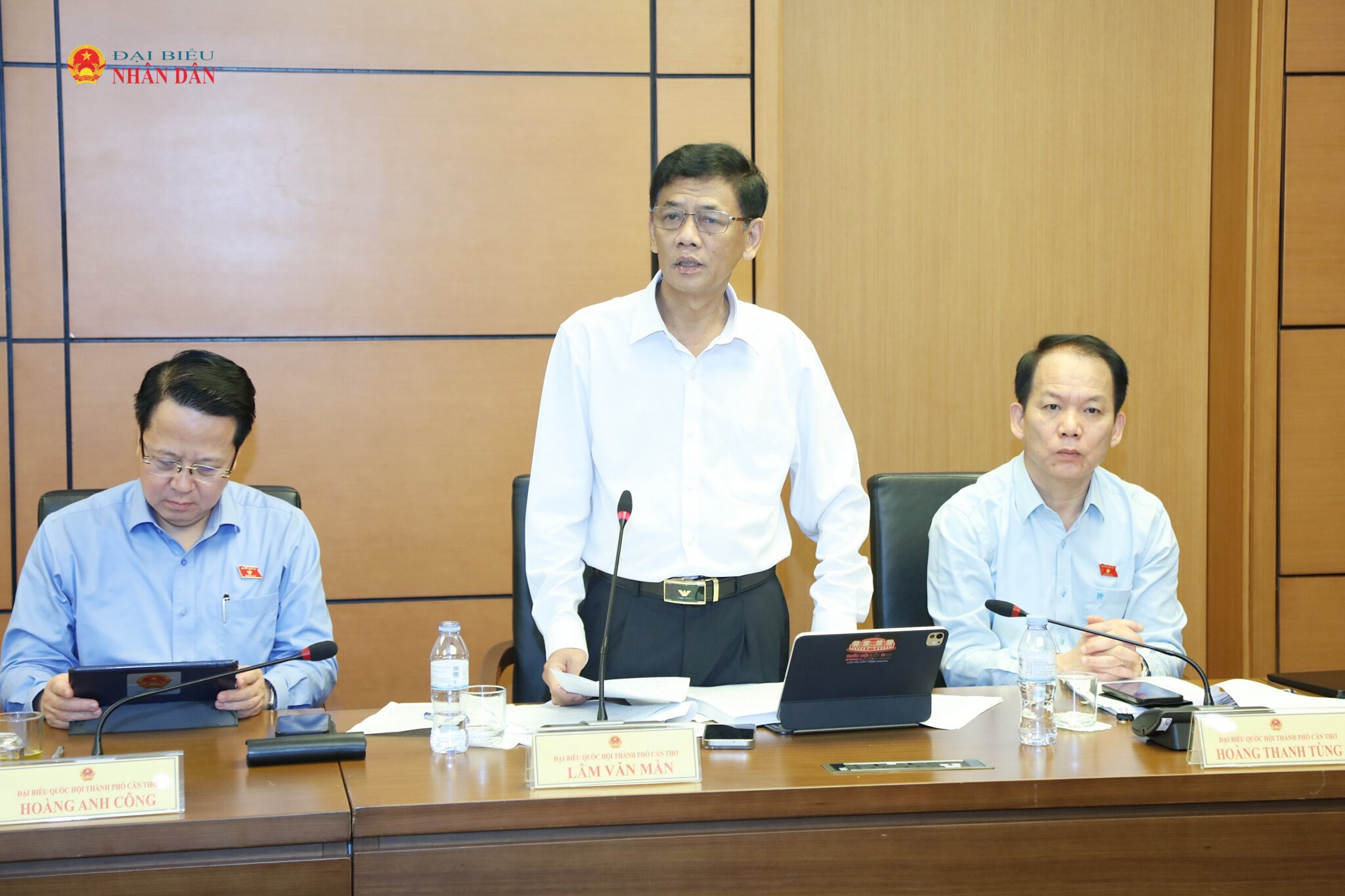 ĐBQH Lâm Văn Mẫn (TP. Cần Thơ) phát biểu