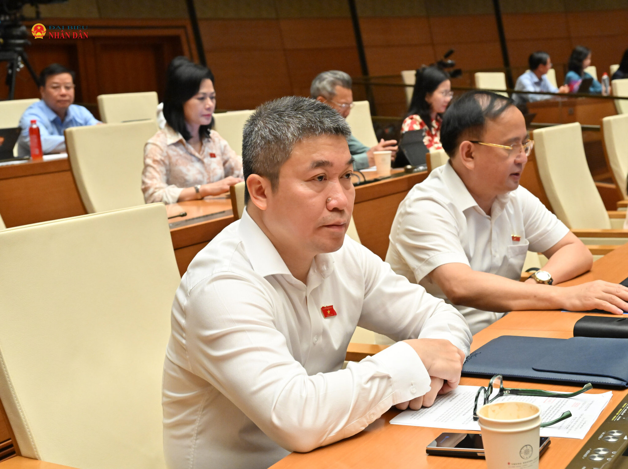 cac-dai-bieu-du-phien-hopvqk_0631.jpg