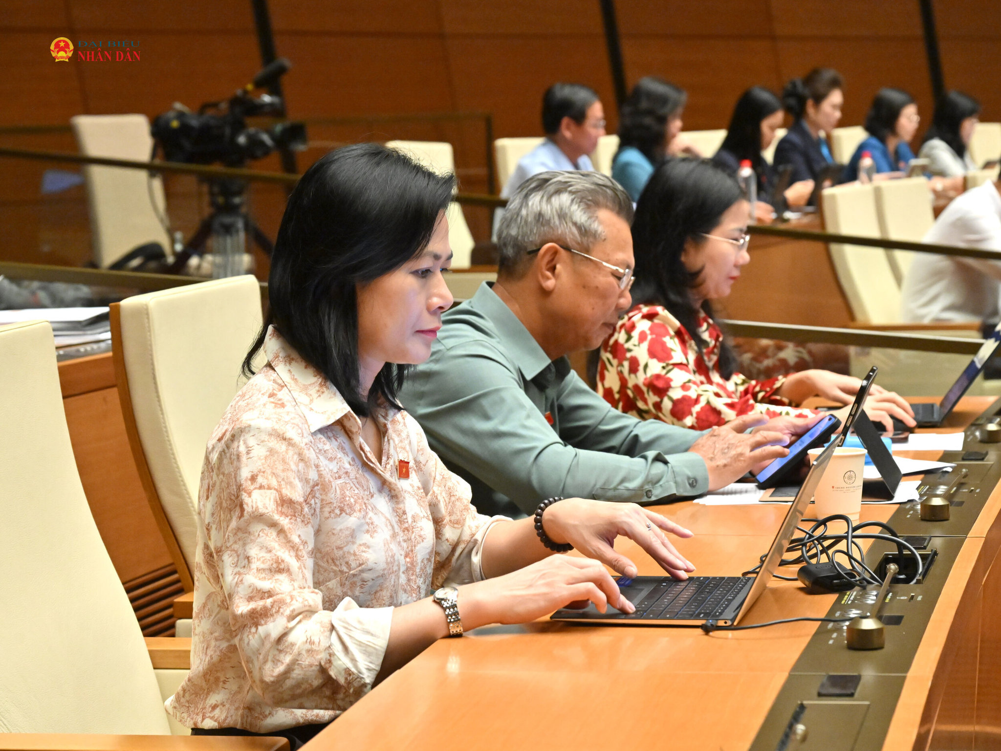 cac-dai-bieu-du-phien-hopvqk_0651.jpg