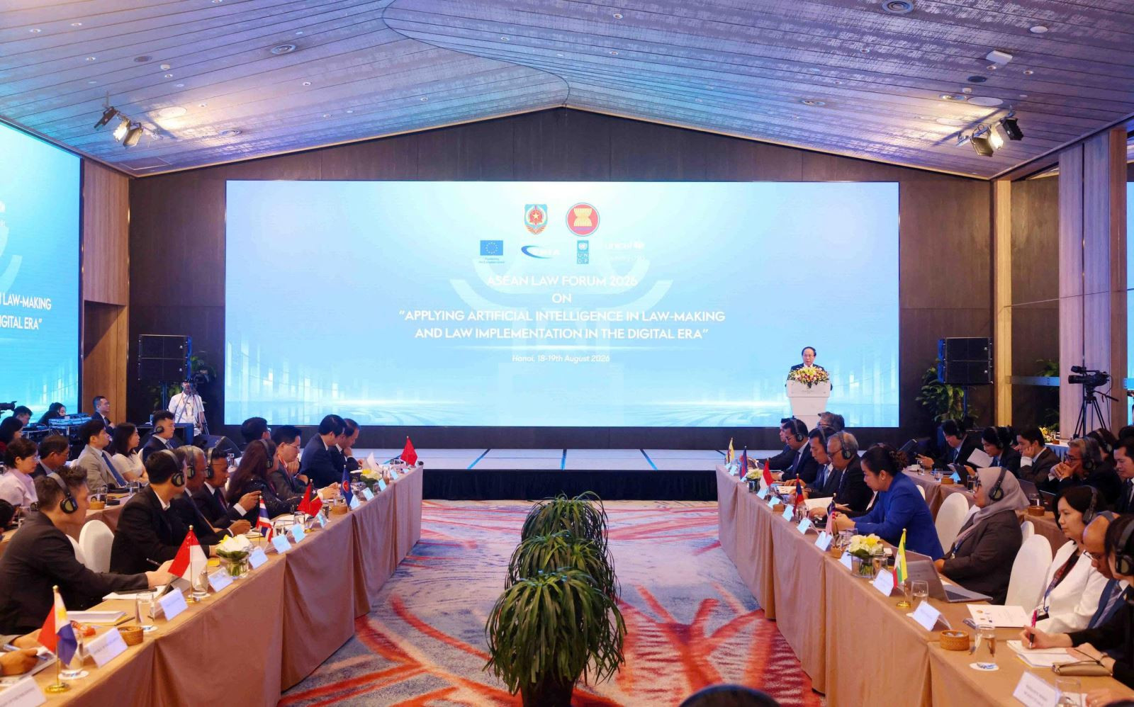 cdnmedia.baotintuc.vn-upload-duu6rrxzrxc3rhmufd3a-files-2026-08-_dien-dan-phap-luat-2.jpg