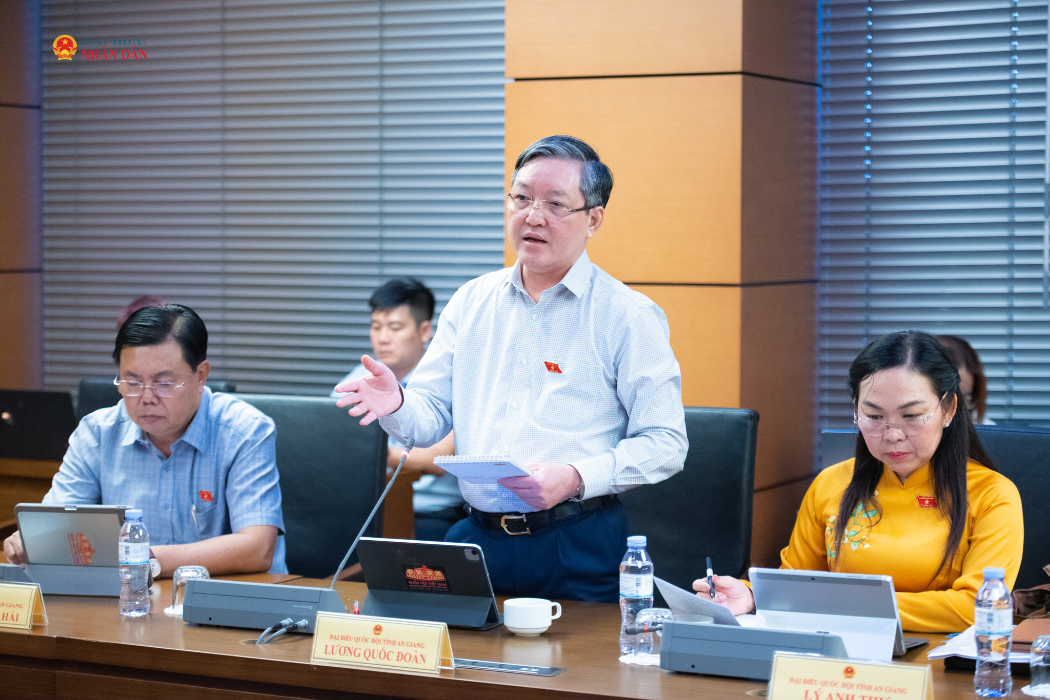 ĐBQH Lương Quốc Đoàn (An Giang) phát biểu thảo luận tại Tổ 13