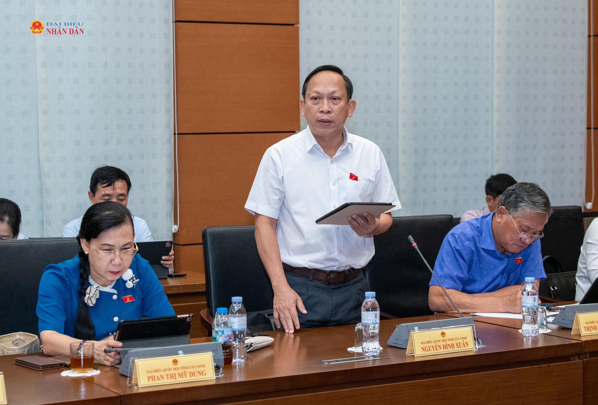 ĐBQH Nguyễn Đình Xuân (Tây Ninh) phát biểu thảo luận Tổ 3