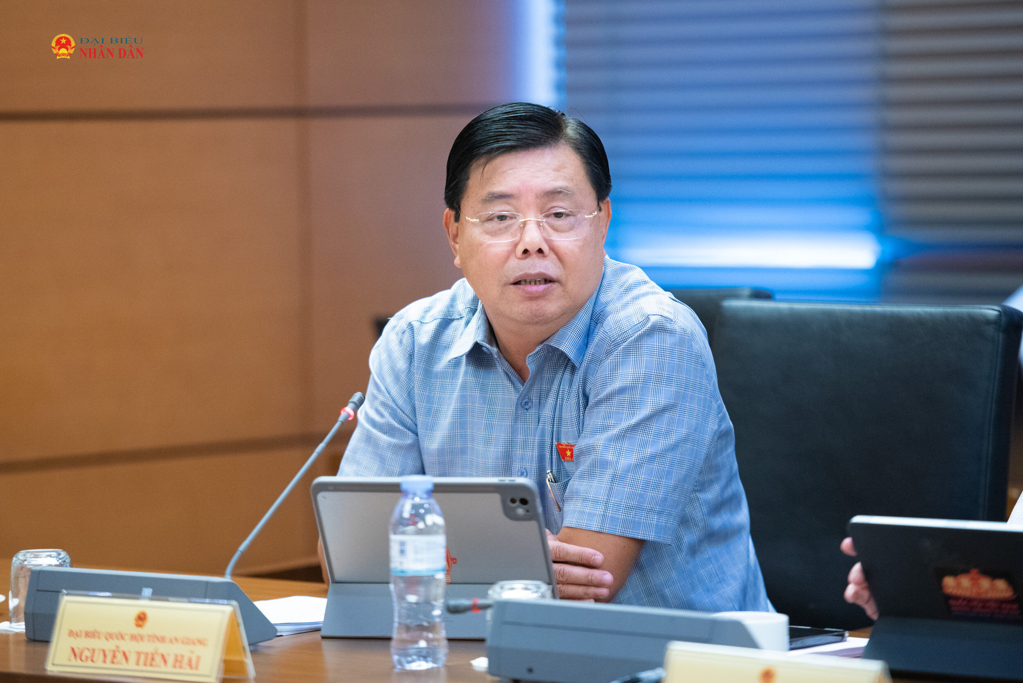 ĐBQH Nguyễn Tiến Hải (An Giang) phát biểu thảo luận tại Tổ 13