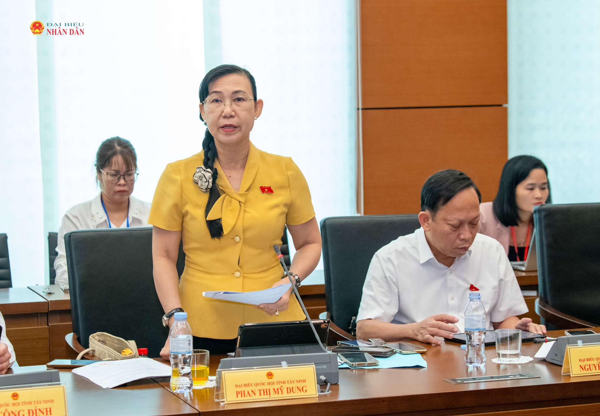 ĐBQH Phan Thị Mỹ Dung (Tây Ninh) phát biểu thảo luận Tổ 3