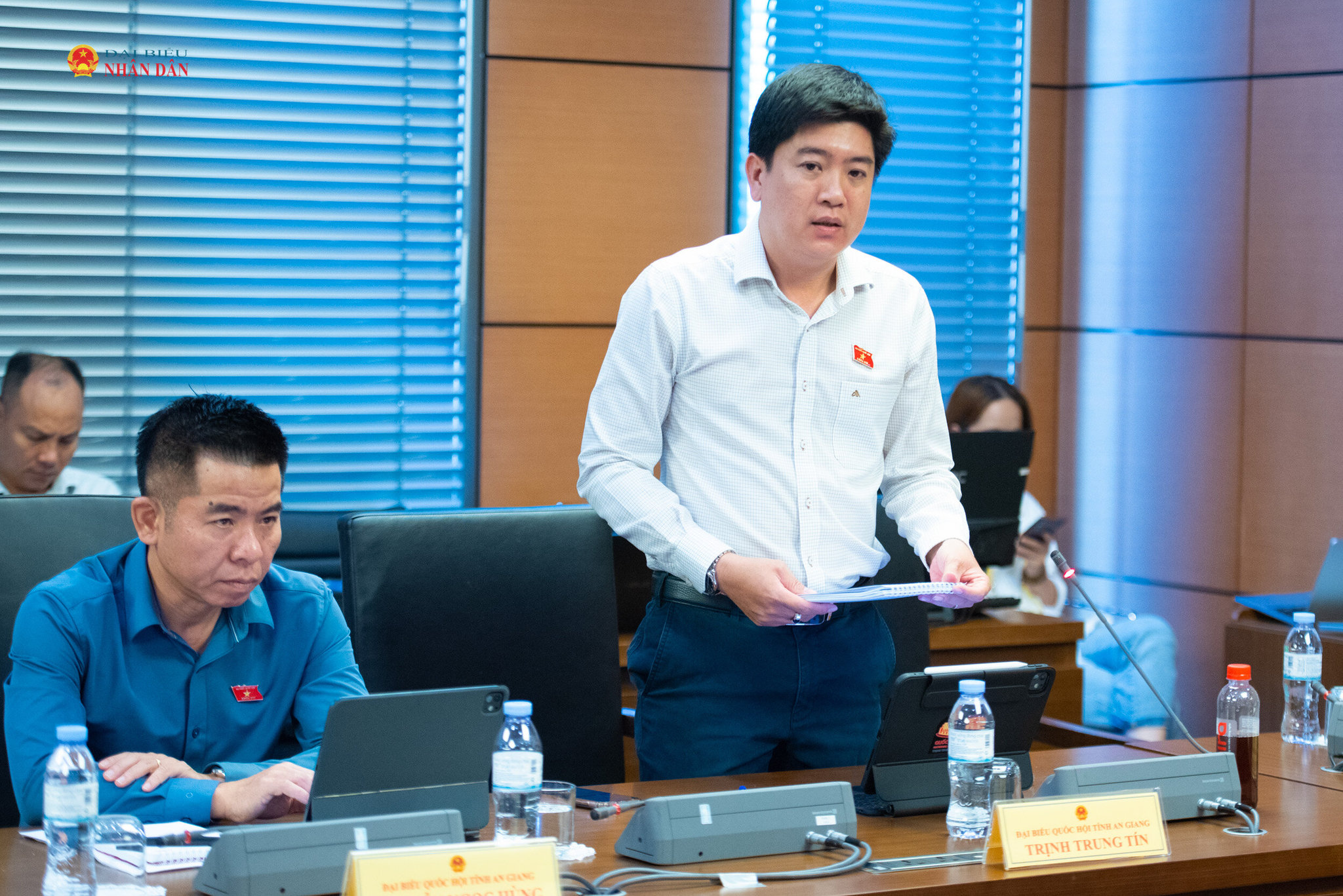 ĐBQH Trịnh Trung Tín (An Giang) phát biểu thảo luận tại Tổ 13