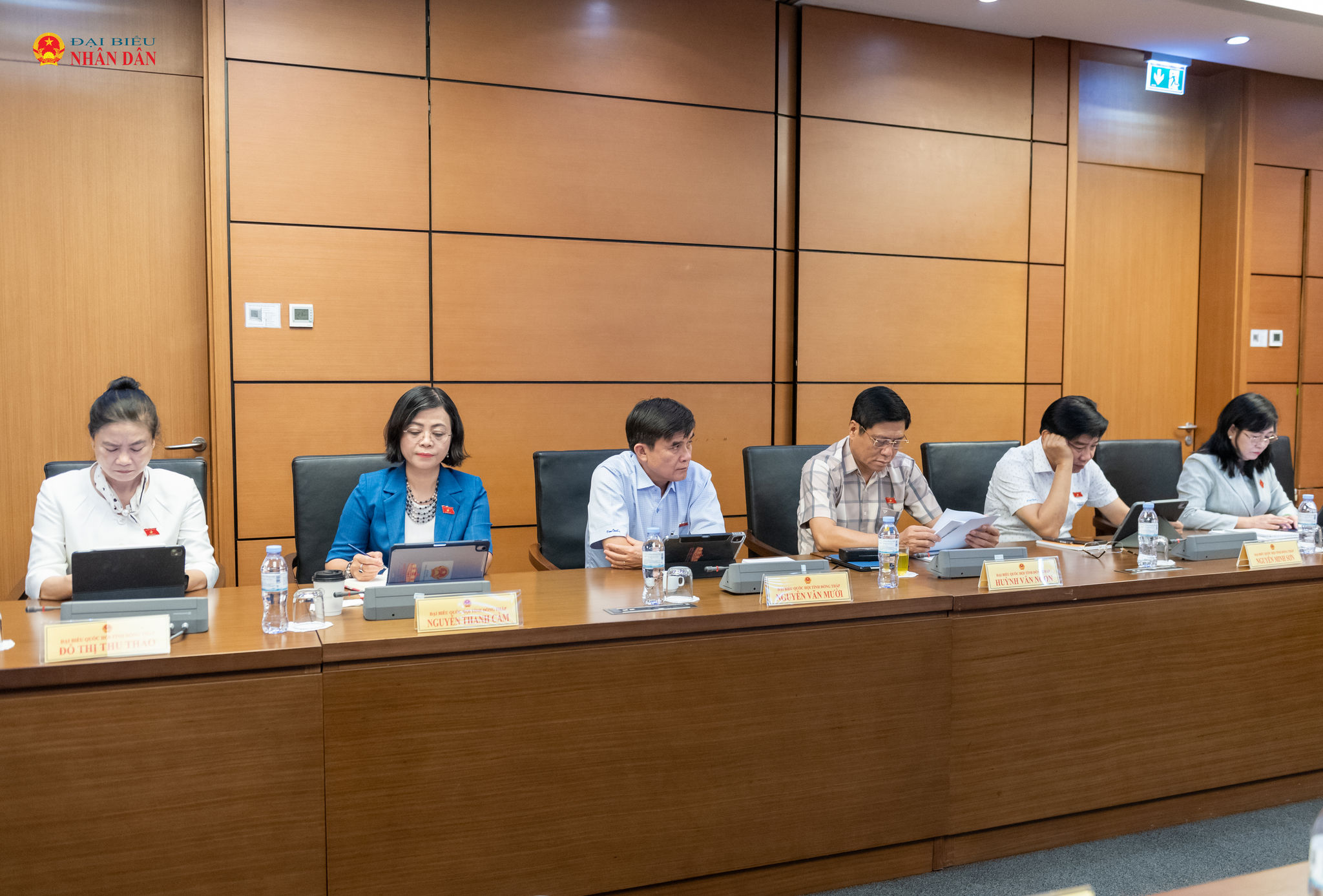 Đoàn ĐBQH tỉnh Đồng Tháp tại phiên thảo luận Tổ, sáng 19/8.