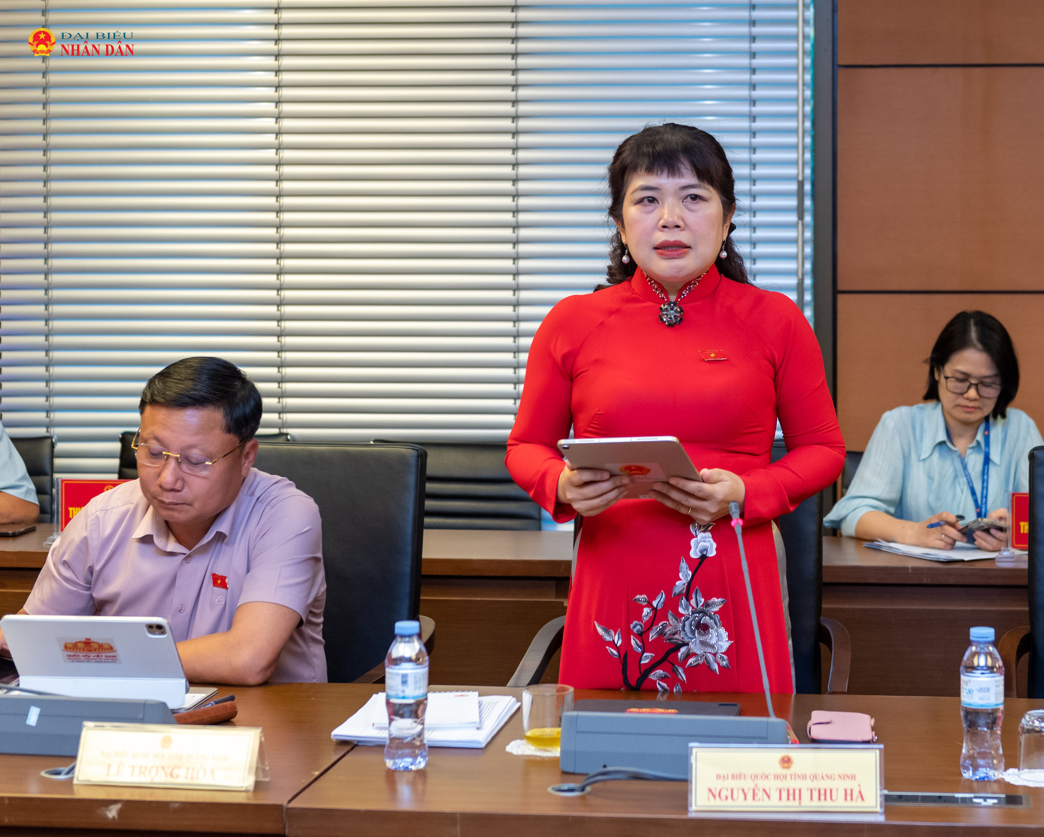 ĐBQH Nguyễn Thị Thu Hà (Quảng Ninh) phát biểu