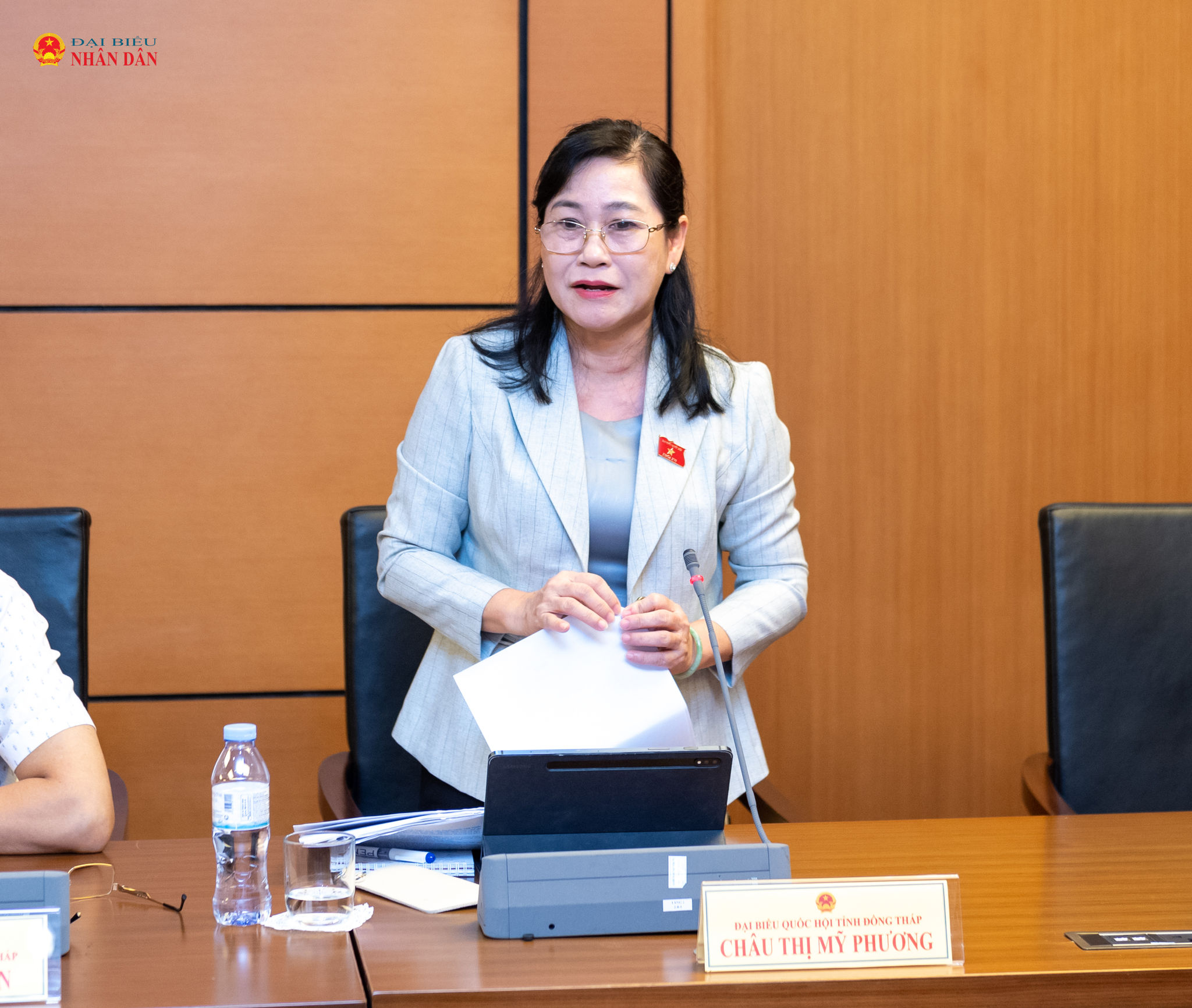 ĐBQH Châu Thị Mỹ Phương (Đồng Tháp) phát biểu
