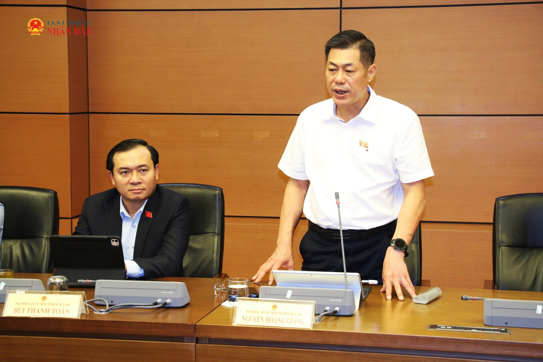 ĐBQH Nguyễn Hoàng Giang (Đắk Lắk) phát biểu. Ảnh: Đắc Trường