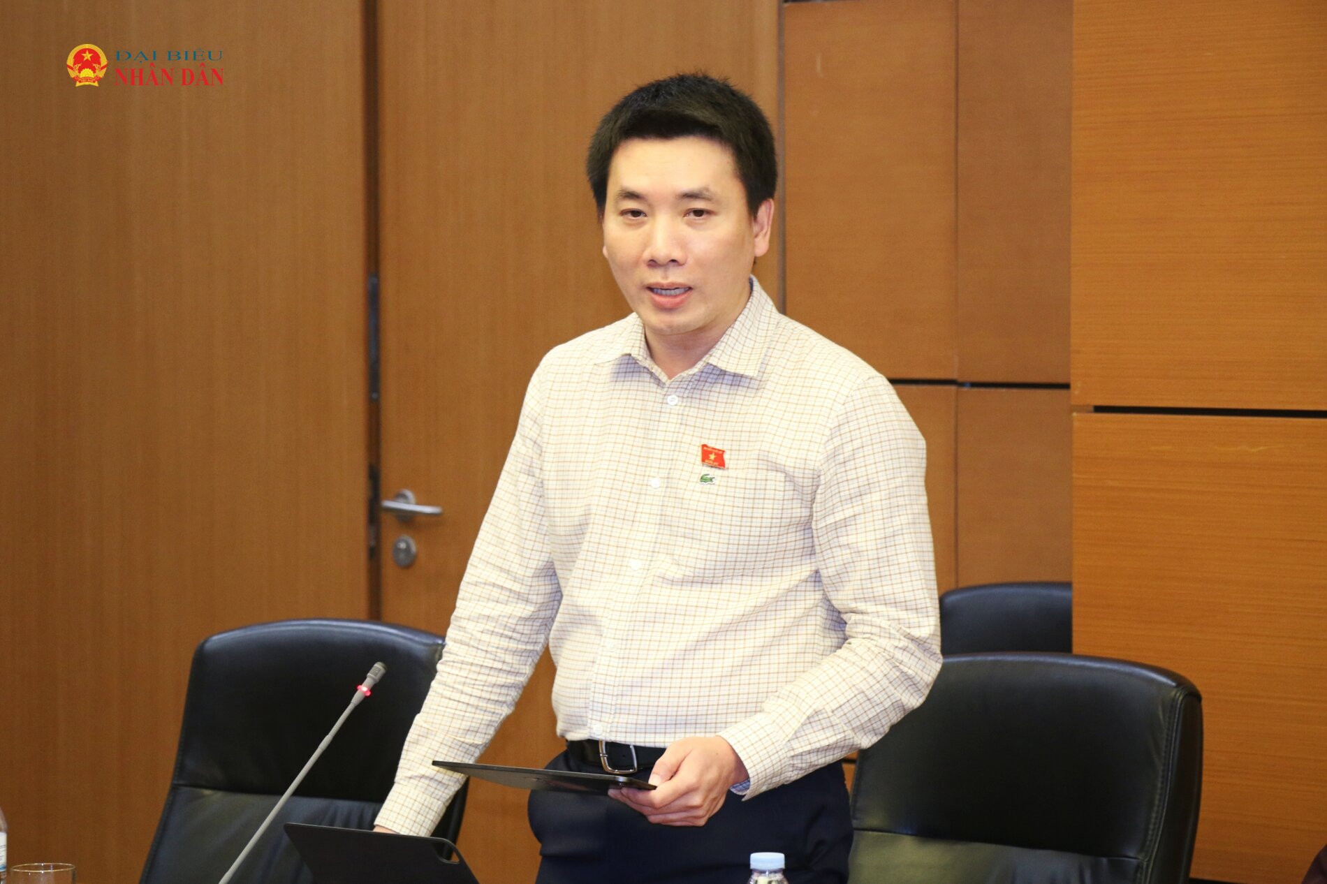 ĐBQH Tạ Lê Thanh (Cao Bằng) phát biểu. Ảnh: Đắc Trường