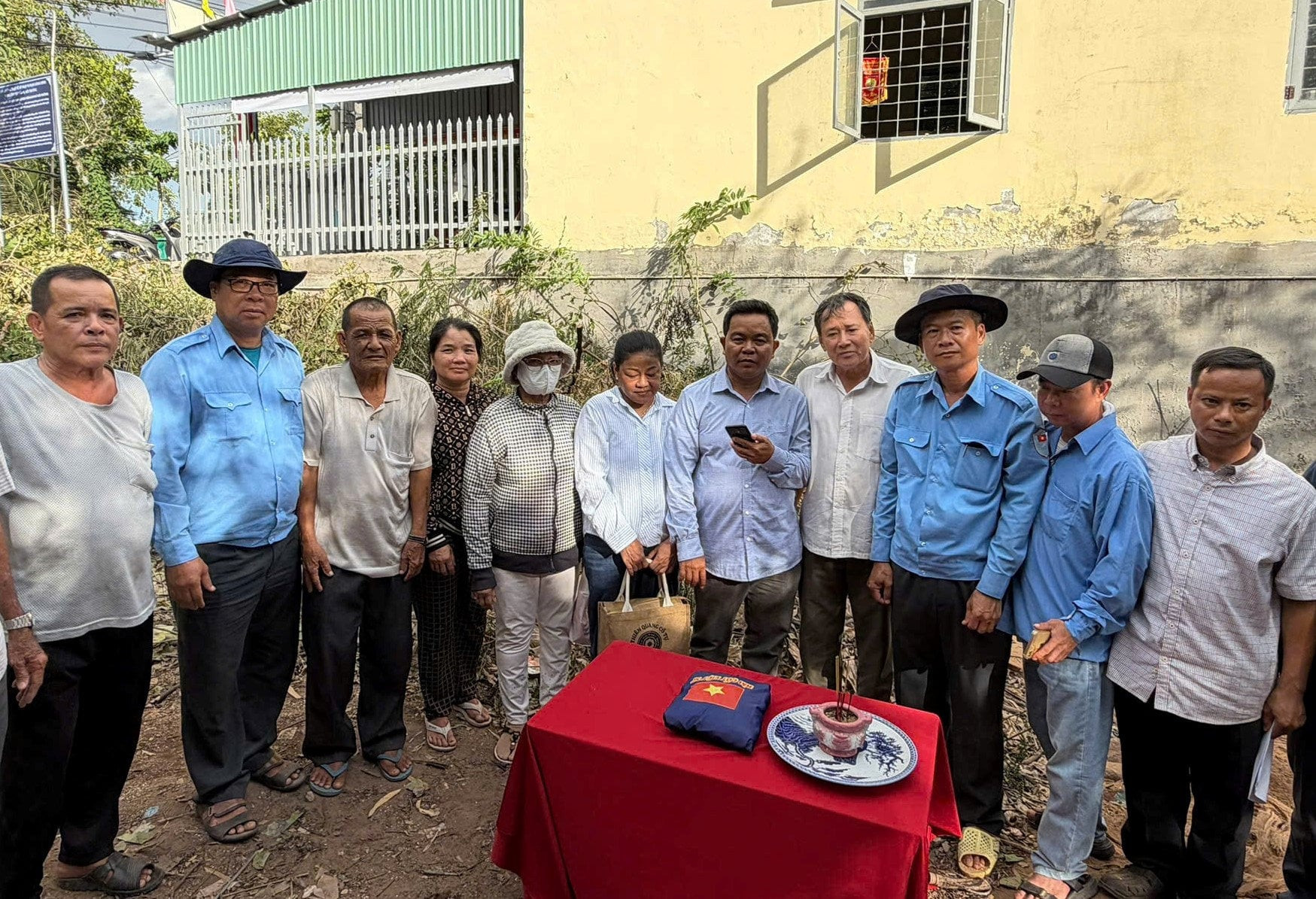 vstatic.vietnam.vn-vietnam-resource-image-2026-08-16-_1786851595667_hai-cot-ls.jpeg
