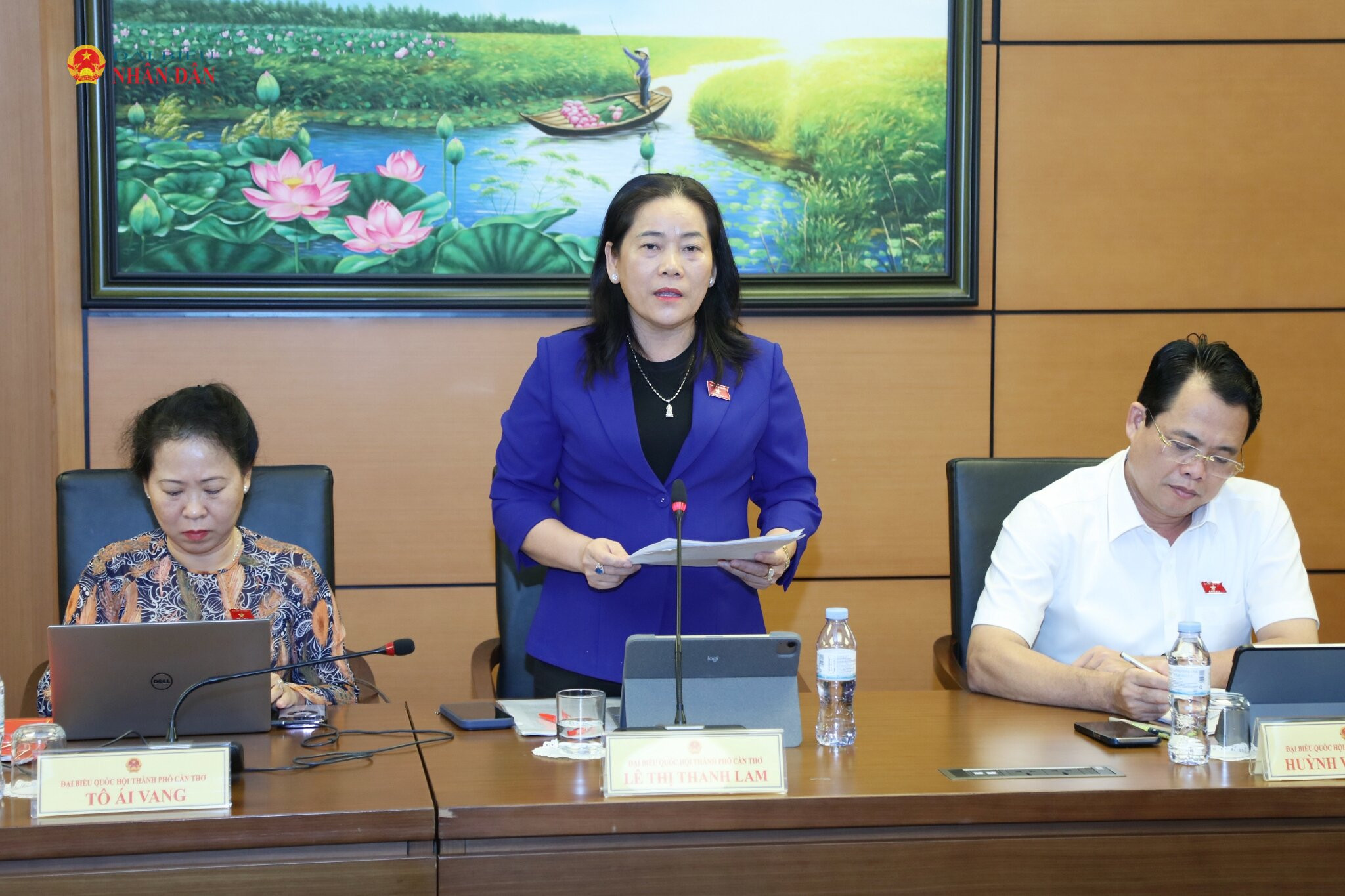 ĐBQH Lê Thị Thanh Lam (TP. Cần Thơ) phát biểu