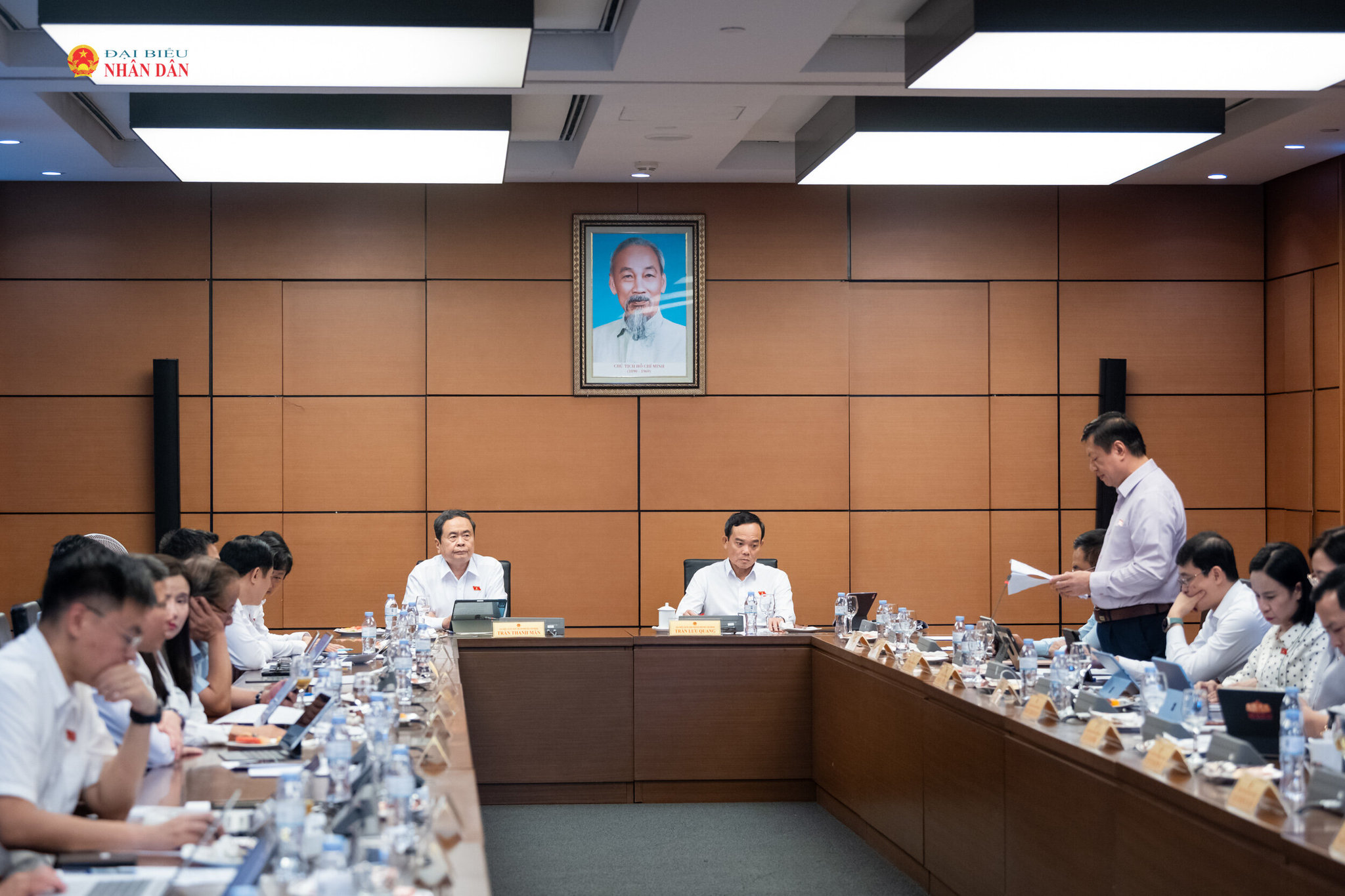 Toàn cảnh phiên thảo luận Tổ 2 (TP. Hồ Chí Minh)