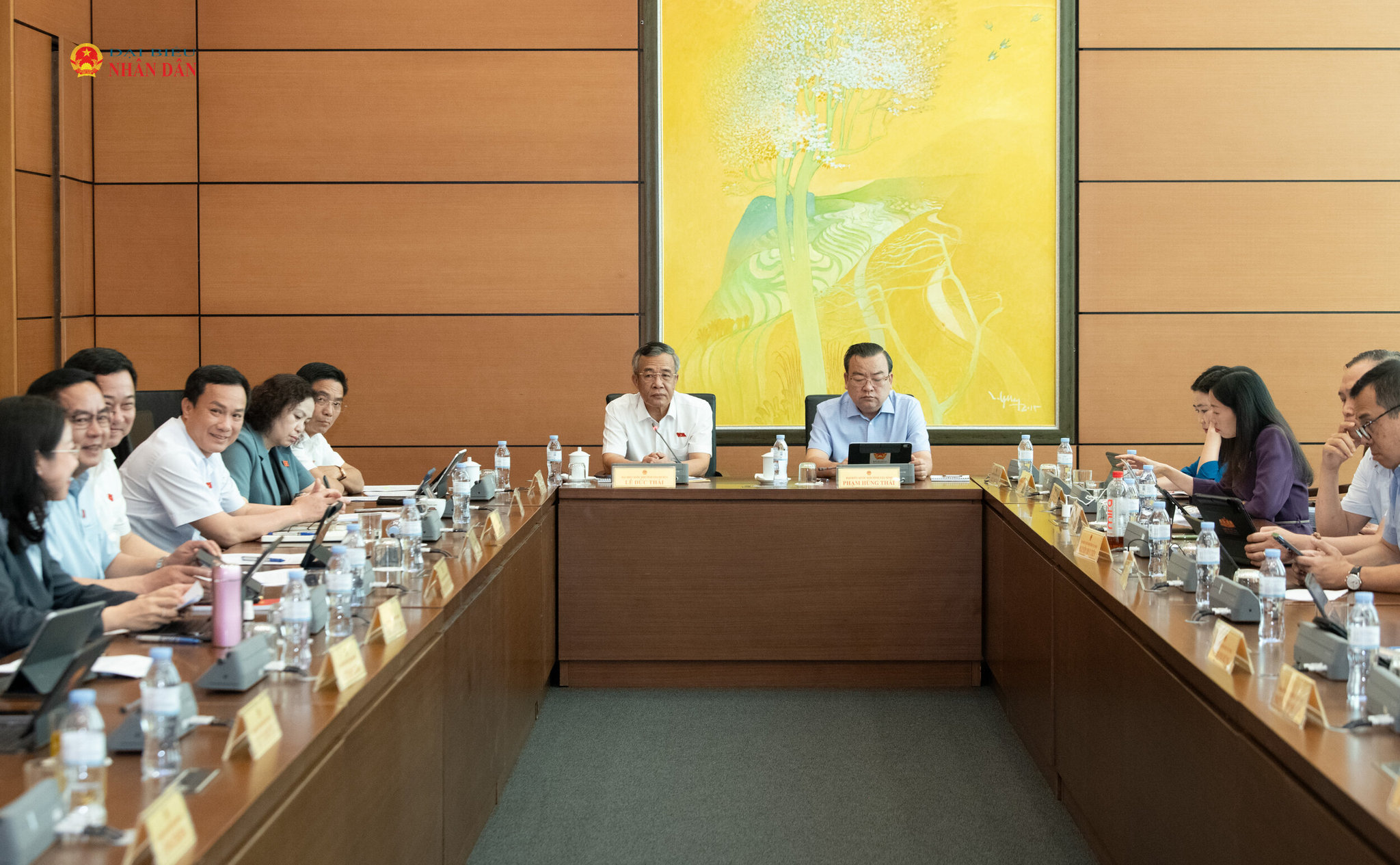 Bí thư Tỉnh ủy, Trưởng Đoàn đại biểu Quốc hội tỉnh Thanh Hóa Lê Đức Thái điều hành thảo luận Tổ 3.1