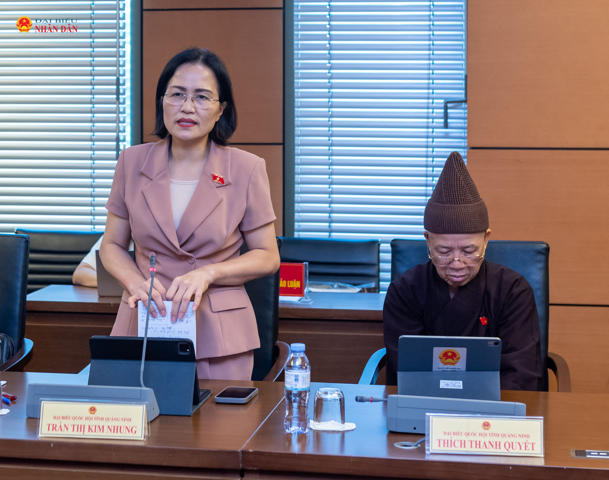 ĐBQH Trần Thị Kim Nhung (Quảng Ninh) phát biểu.