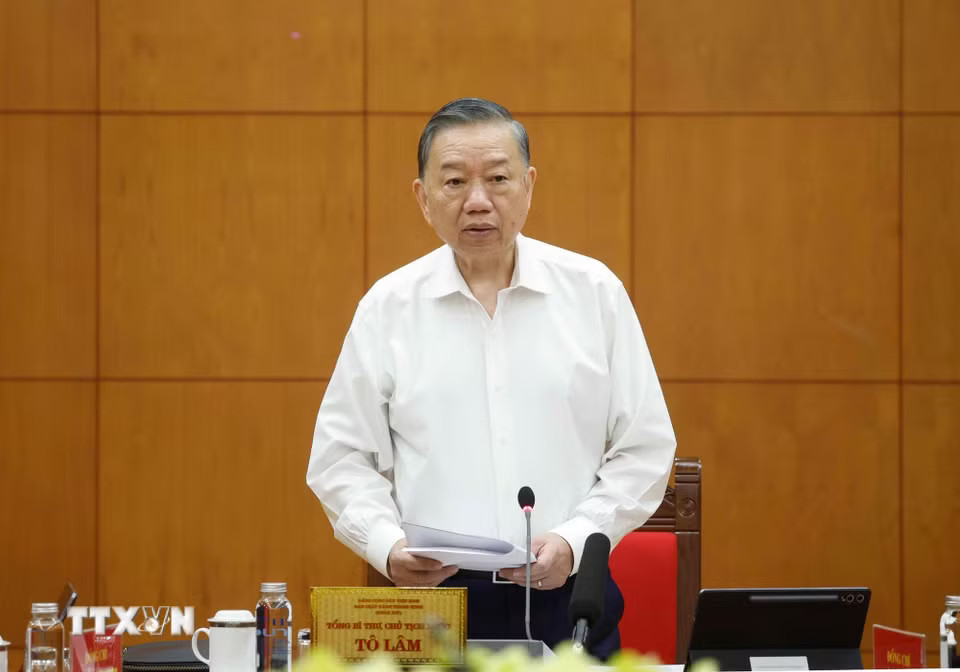 hu-tich-nuoc-to-lam-lam-viec-voi-ban-to-chuc-trung-uong-ve-de-an-so-ket-5-nam-thuc-hien-nghi-quyet-so-28-nqtw-8967494-3.jpg.avif